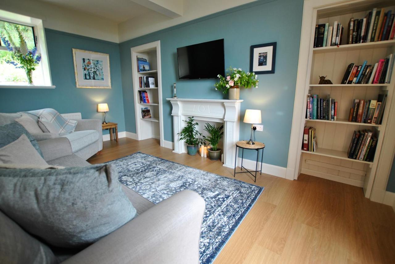 Clover Cottage Countryside Retreat With Sea Views كرايل المظهر الخارجي الصورة